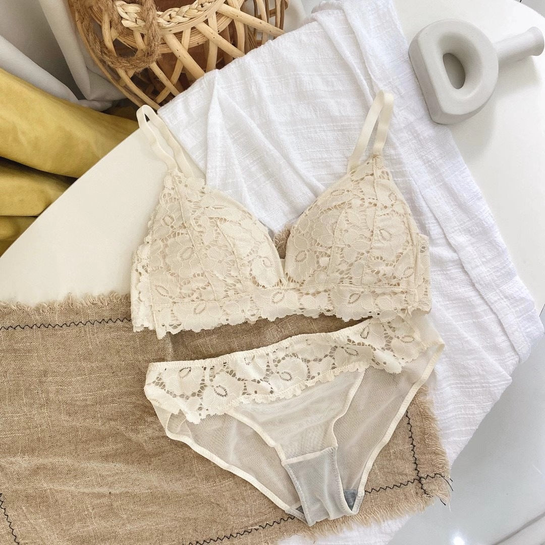 Premium Lace Push-Up Bra and Panty Set