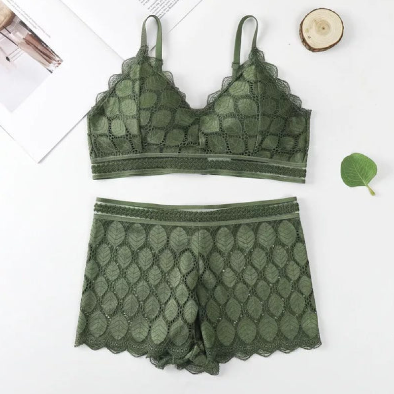 Modish Leaf Design Boxer Pair Bra